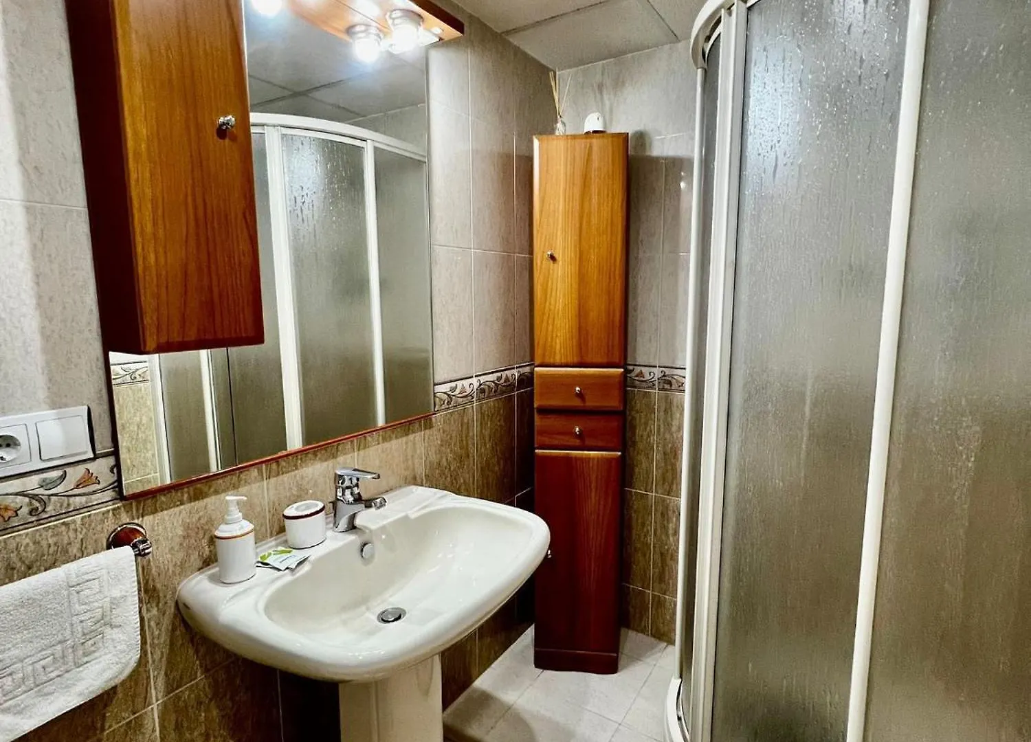 2 Bedroom Apartment In Puerto Marina Benalmádena Ισπανία