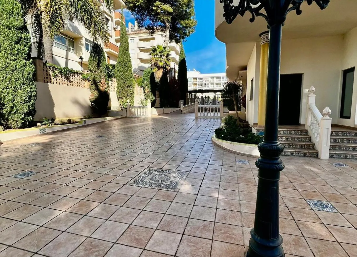 2 Bedroom Apartment In Puerto Marina Benalmádena