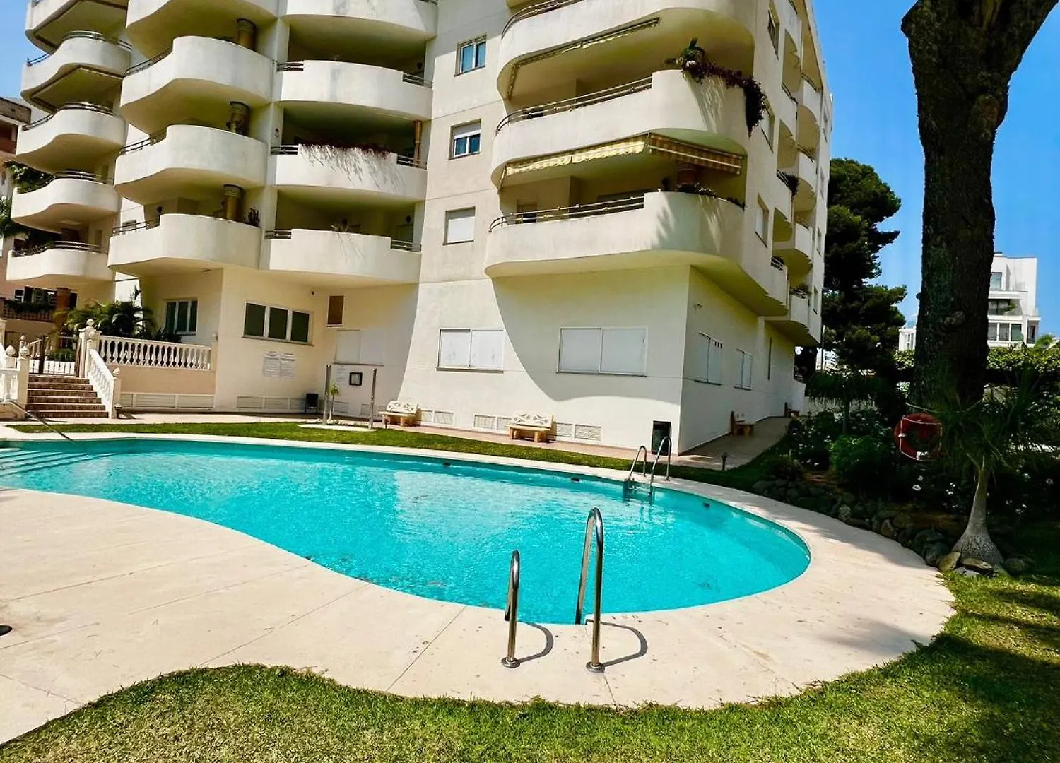 2 Bedroom Apartment In Puerto Marina Benalmádena